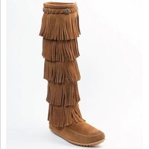 Minnetonka 5 layer fringe brown suede leather boots sz 6